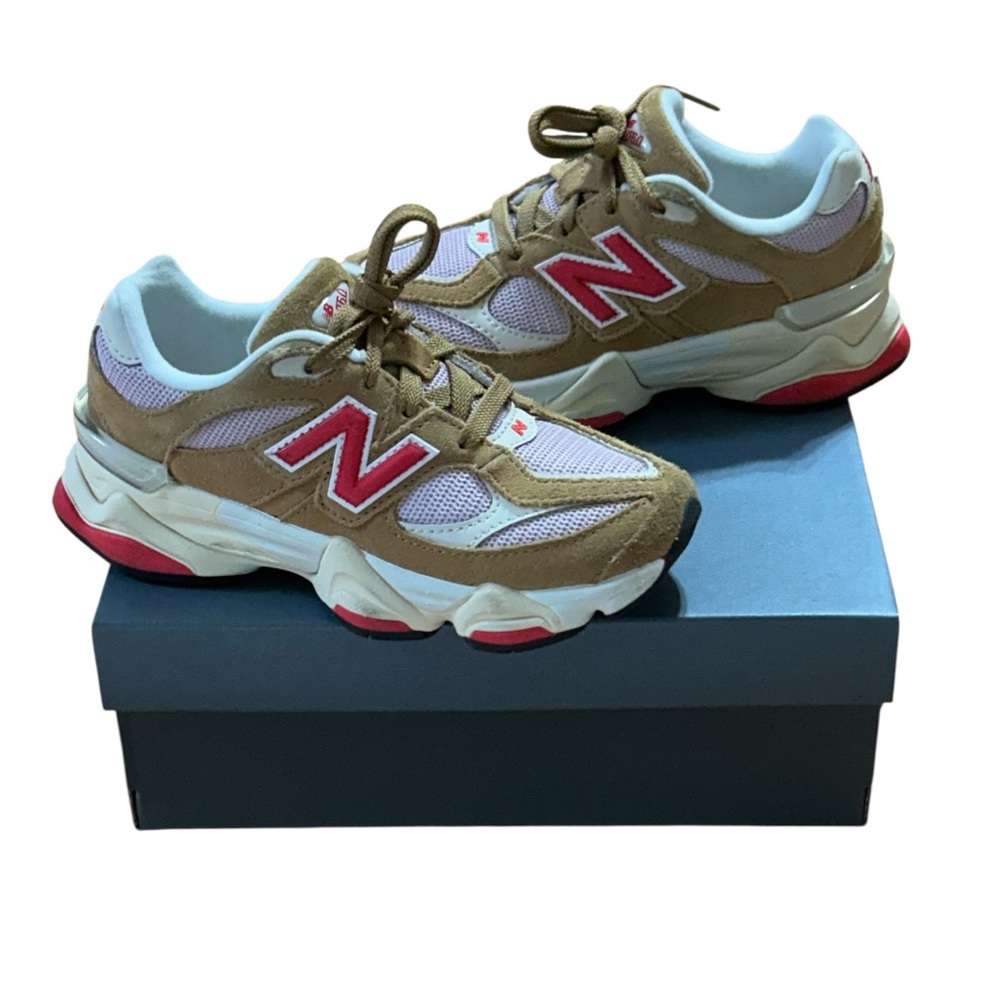 New Balance 9060 Strawberry Shortcake
